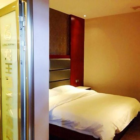 Longwang Business Hotel Liuzhou 외부 사진