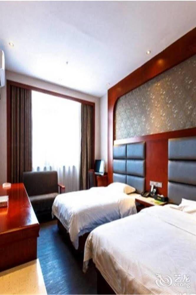 Longwang Business Hotel Liuzhou 외부 사진
