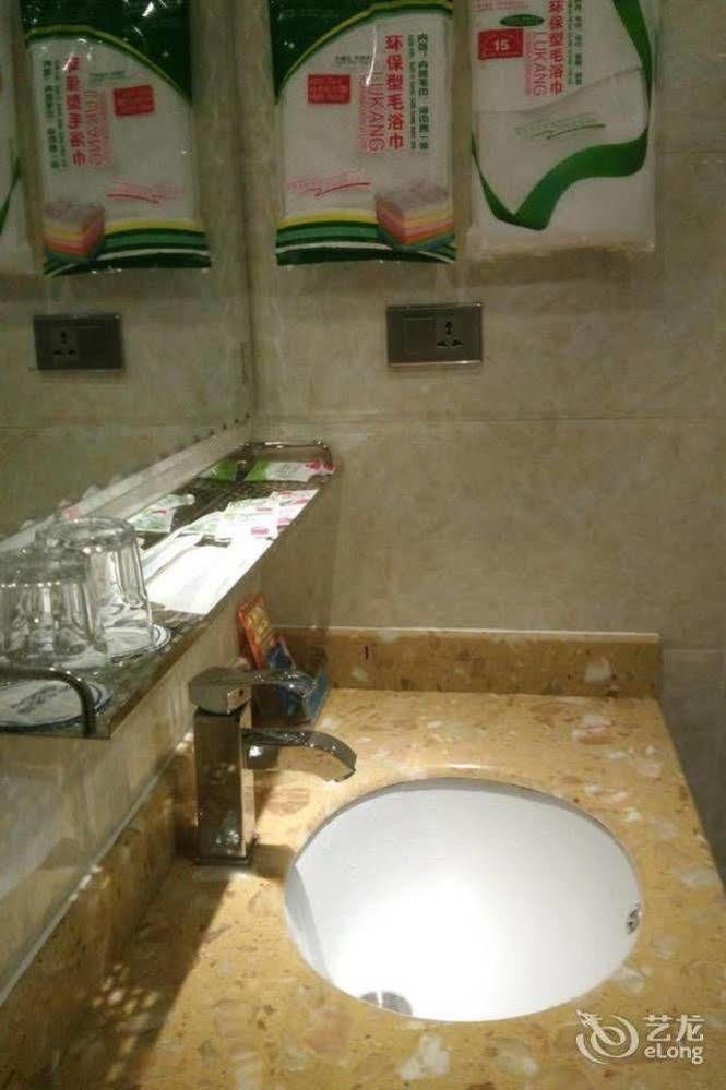 Longwang Business Hotel Liuzhou 외부 사진