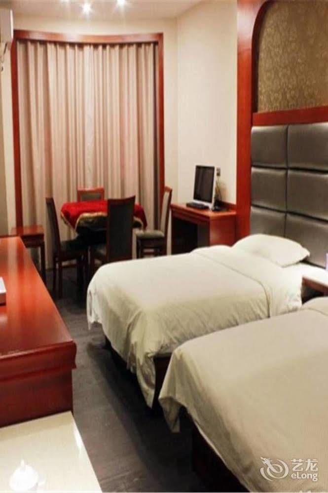 Longwang Business Hotel Liuzhou 외부 사진