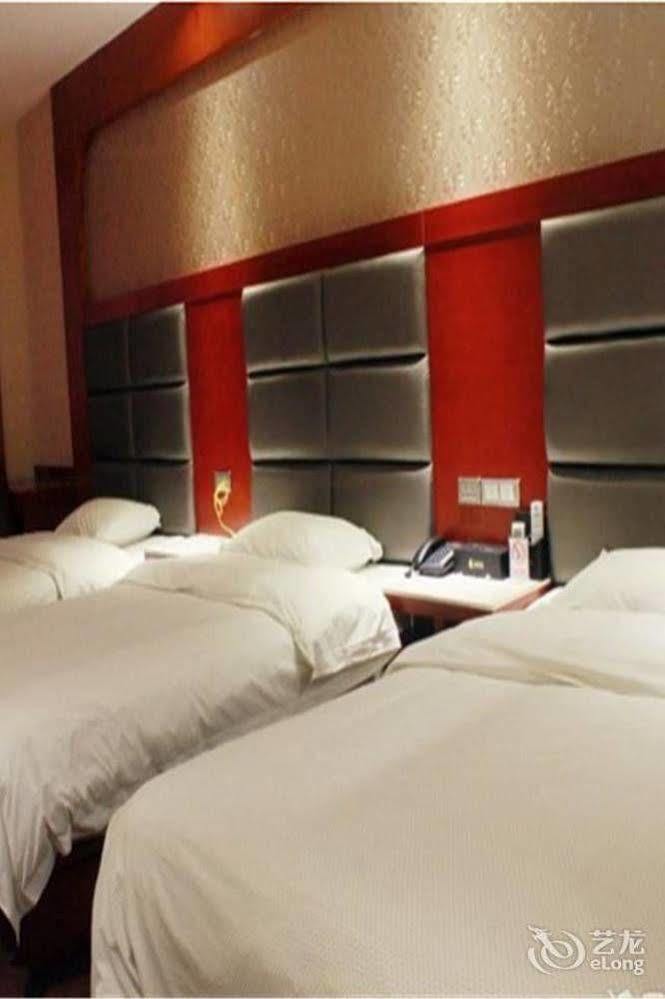 Longwang Business Hotel Liuzhou 외부 사진